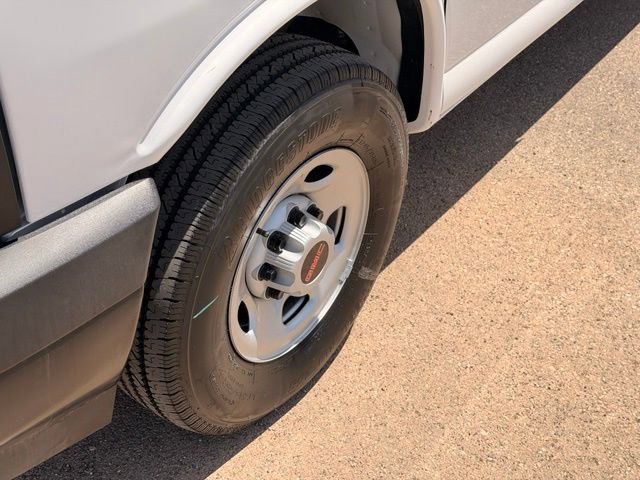 2025 GMC Savana Cargo Work Van - Photo 9