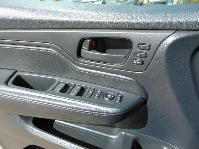 2025 Honda Odyssey EX-L - Photo 20