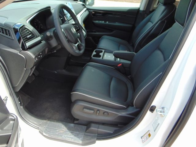 2026 Honda Odyssey Touring - Photo 10