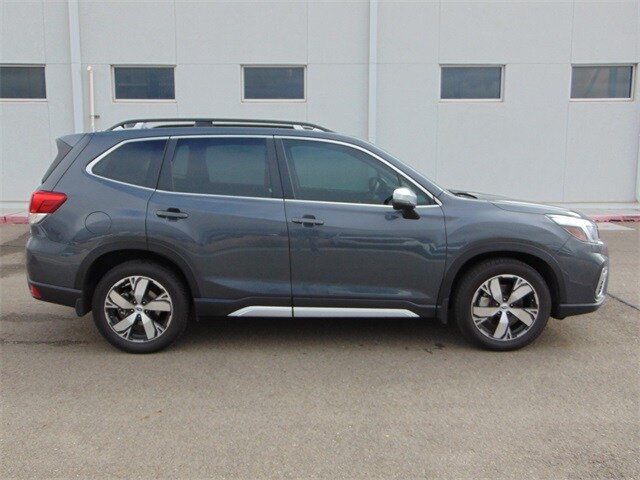 2020 Subaru Forester Touring photo 3