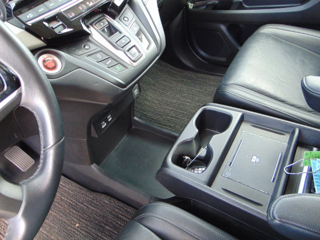 2025 Honda Odyssey EX-L - Photo 14