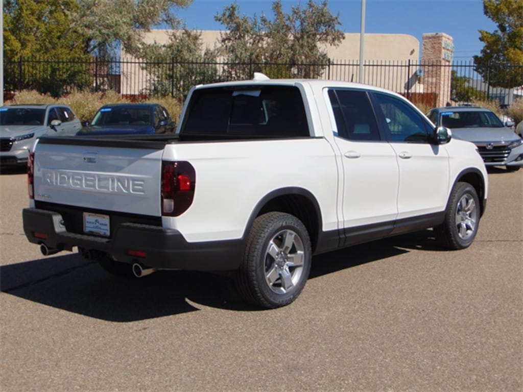 New 2025 Honda Ridgeline RTL Truck Crew Cab
