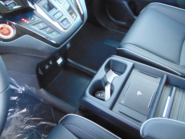 2026 Honda Odyssey Touring - Photo 14