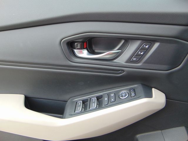 2025 Honda Accord Hybrid EX-L - Photo 19