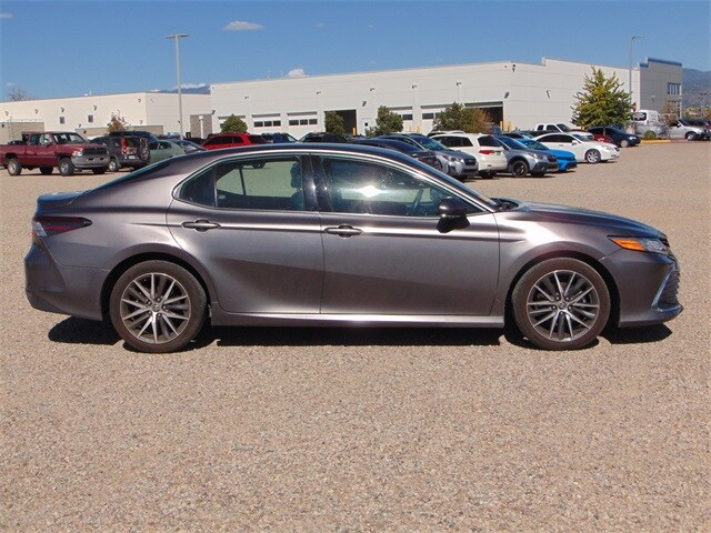 2024 Toyota Camry XLE photo 3