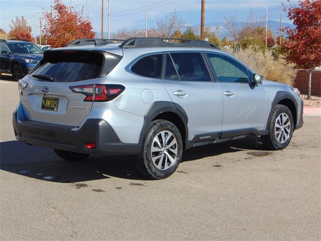 2023 Subaru Outback Premium photo 4