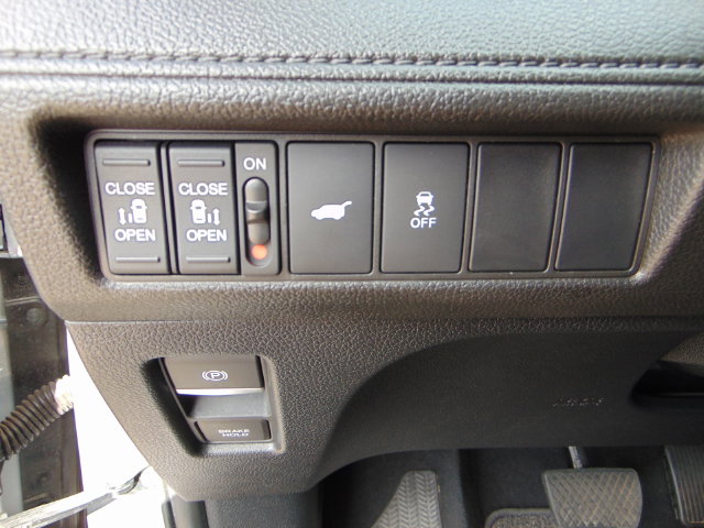 2025 Honda Odyssey EX-L - Photo 19