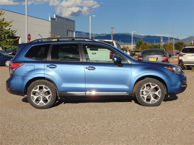 2018 Subaru Forester 2.5i Touring photo 2