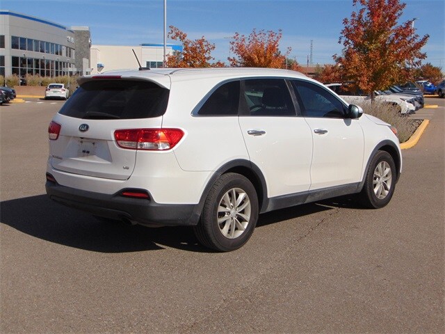 2017 Kia Sorento LX photo 3