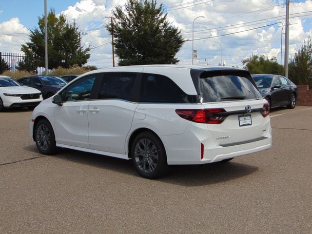 2026 Honda Odyssey Touring - Photo 6