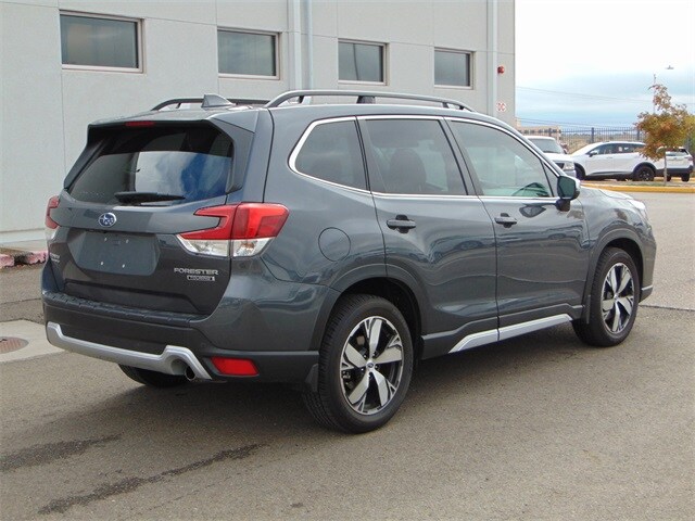 2020 Subaru Forester Touring photo 4