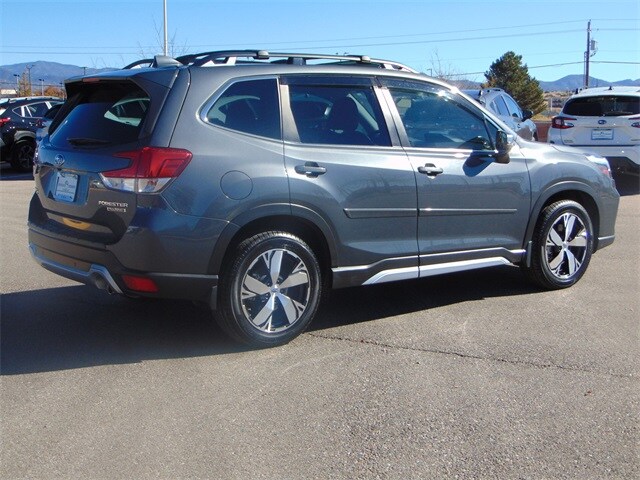 2021 Subaru Forester Touring photo 3