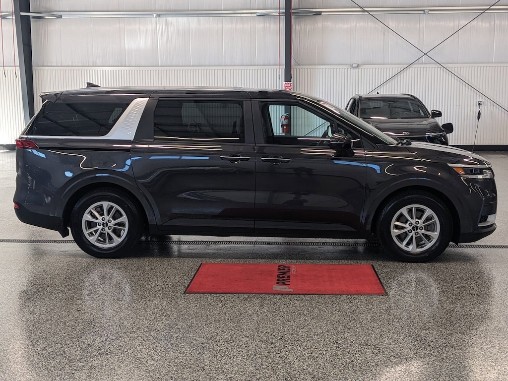 Certified 2023 Kia Carnival LX Mini-van, Passenger