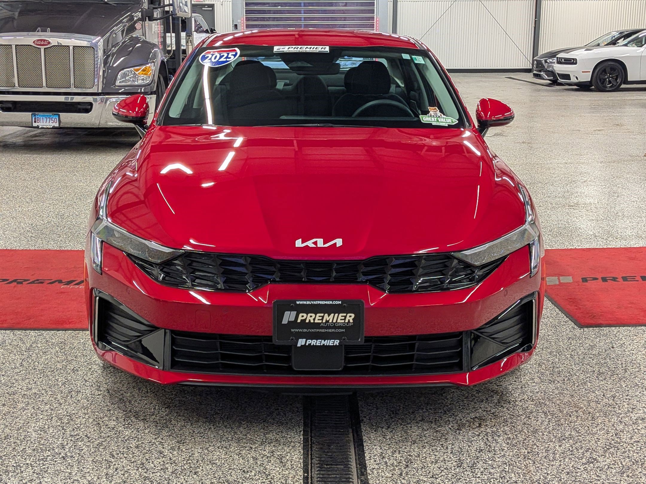 2025 Kia K5 LXS - Photo 8