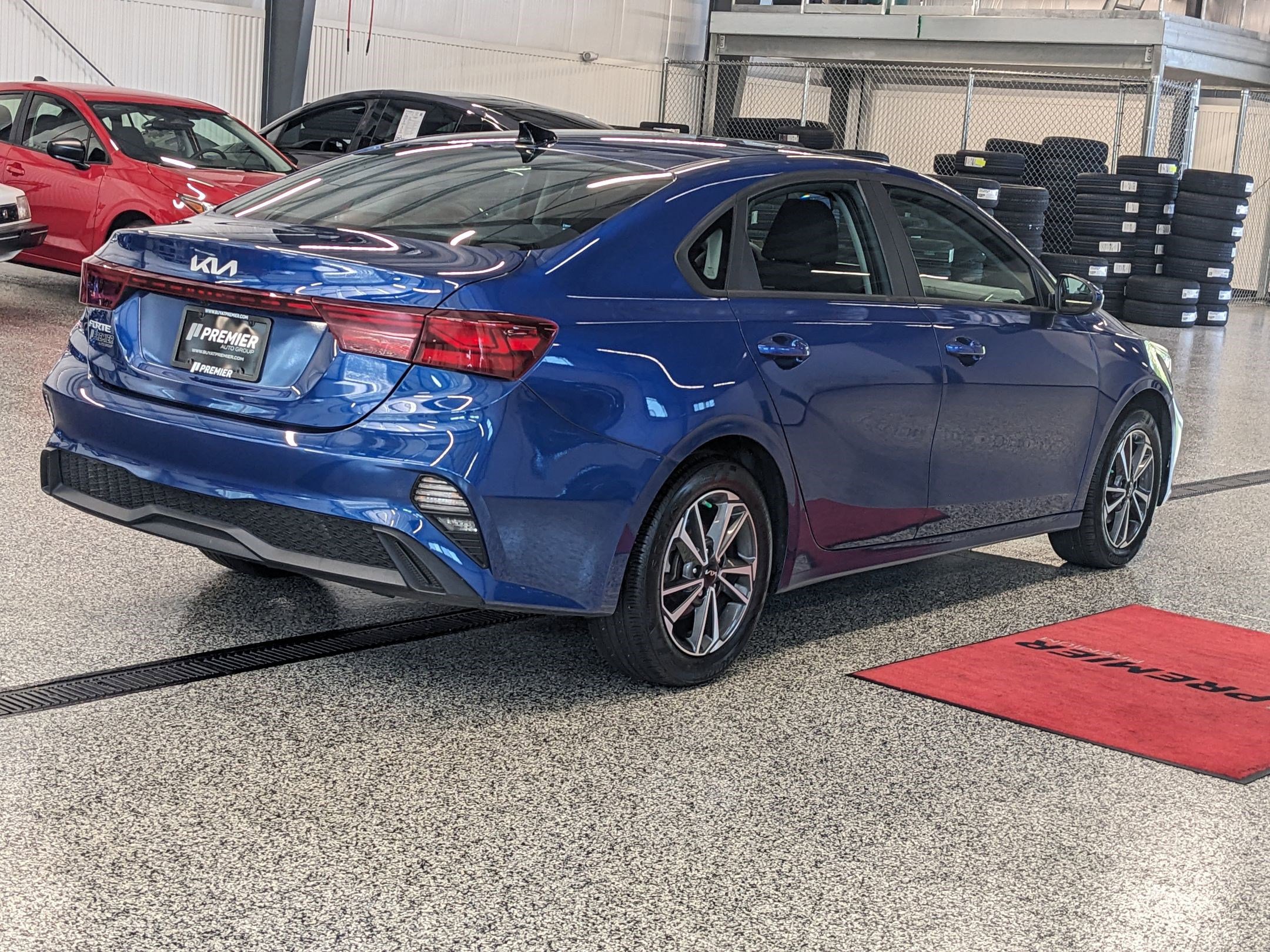 2023 Kia Forte LXS photo 3