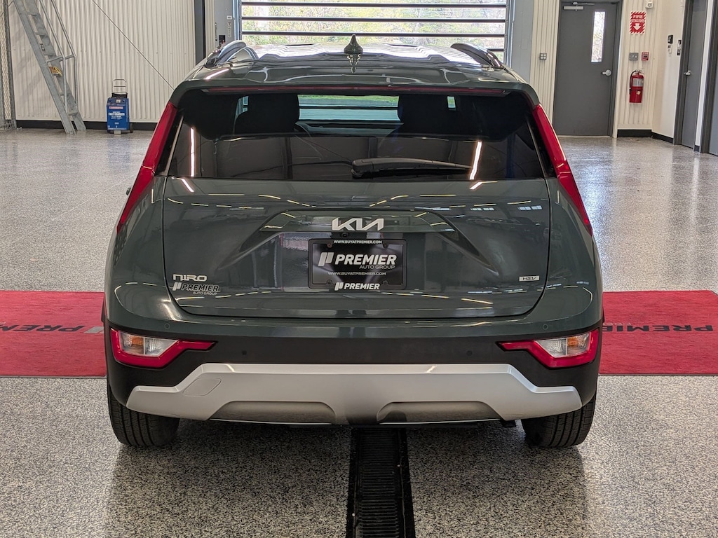 Certified 2023 Kia Niro EX Sport Utility
