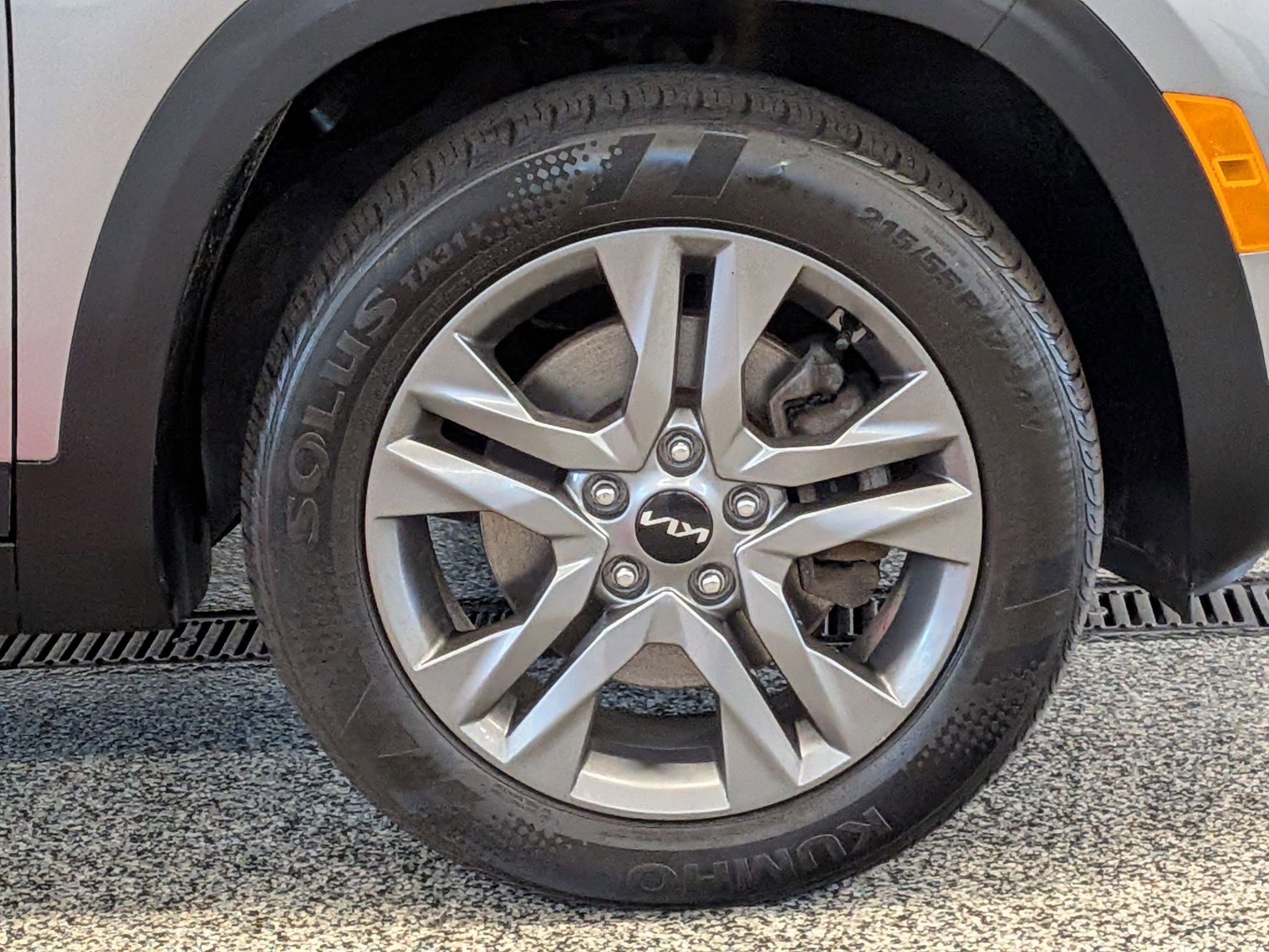 2023 Kia Seltos LX - Photo 33