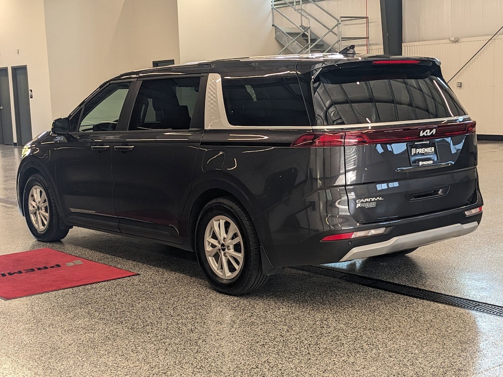 Certified 2023 Kia Carnival LX Mini-van, Passenger