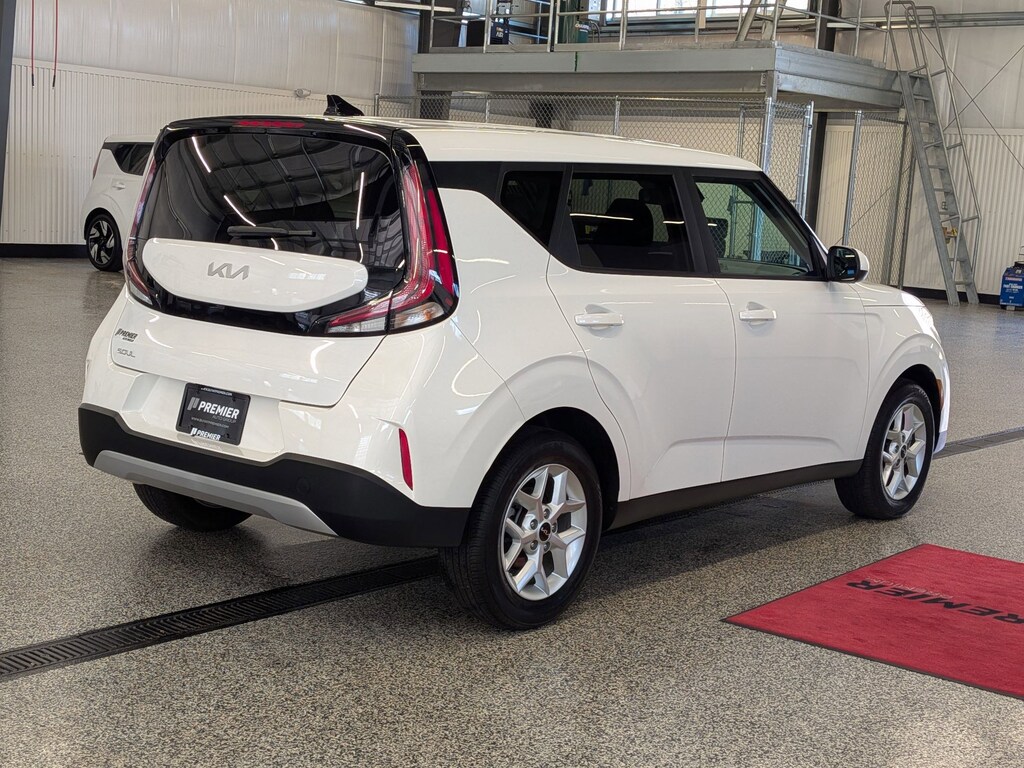 Certified 2024 Kia Soul LX Hatchback