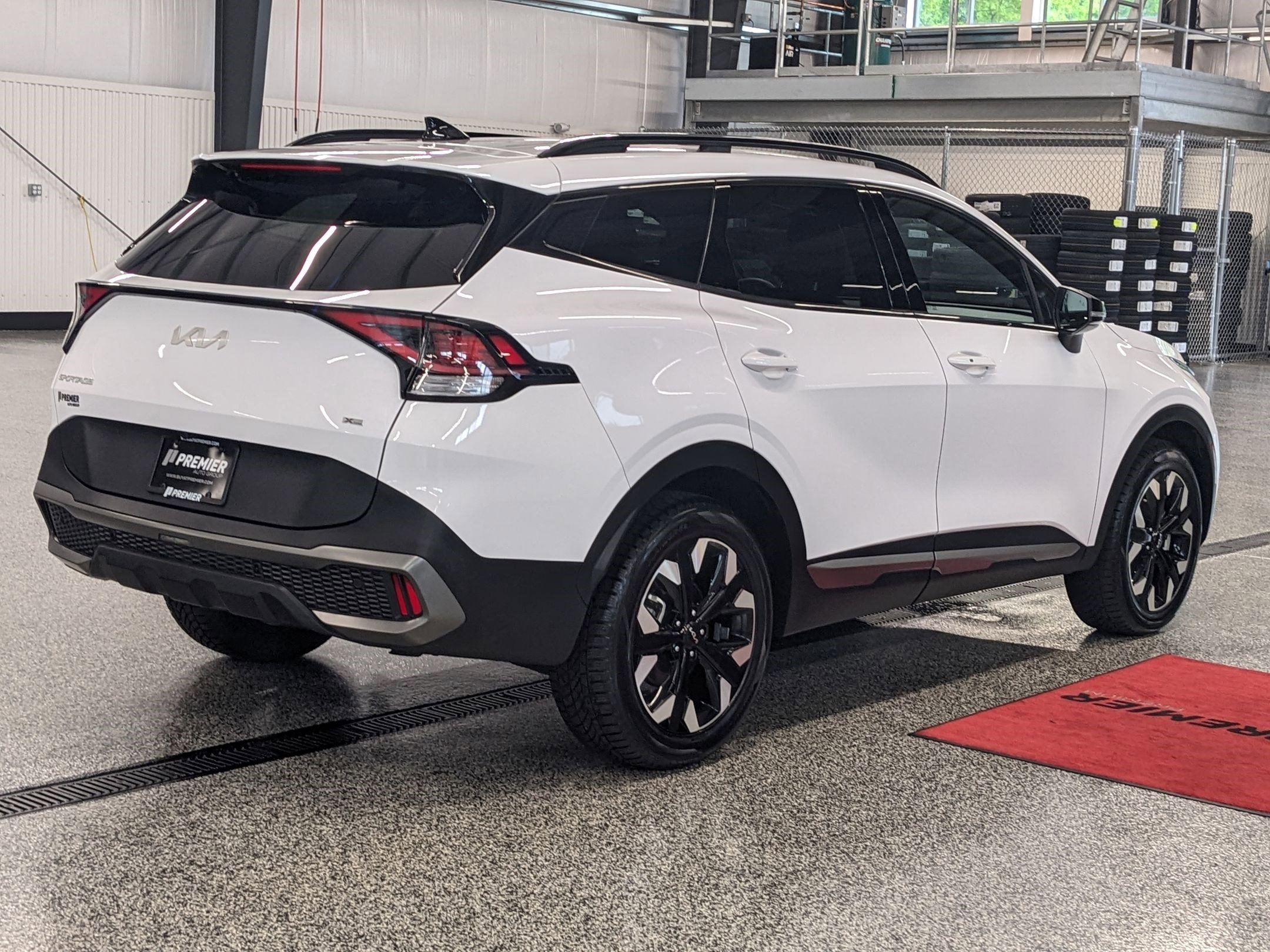 2023 Kia Sportage X-Line photo 3