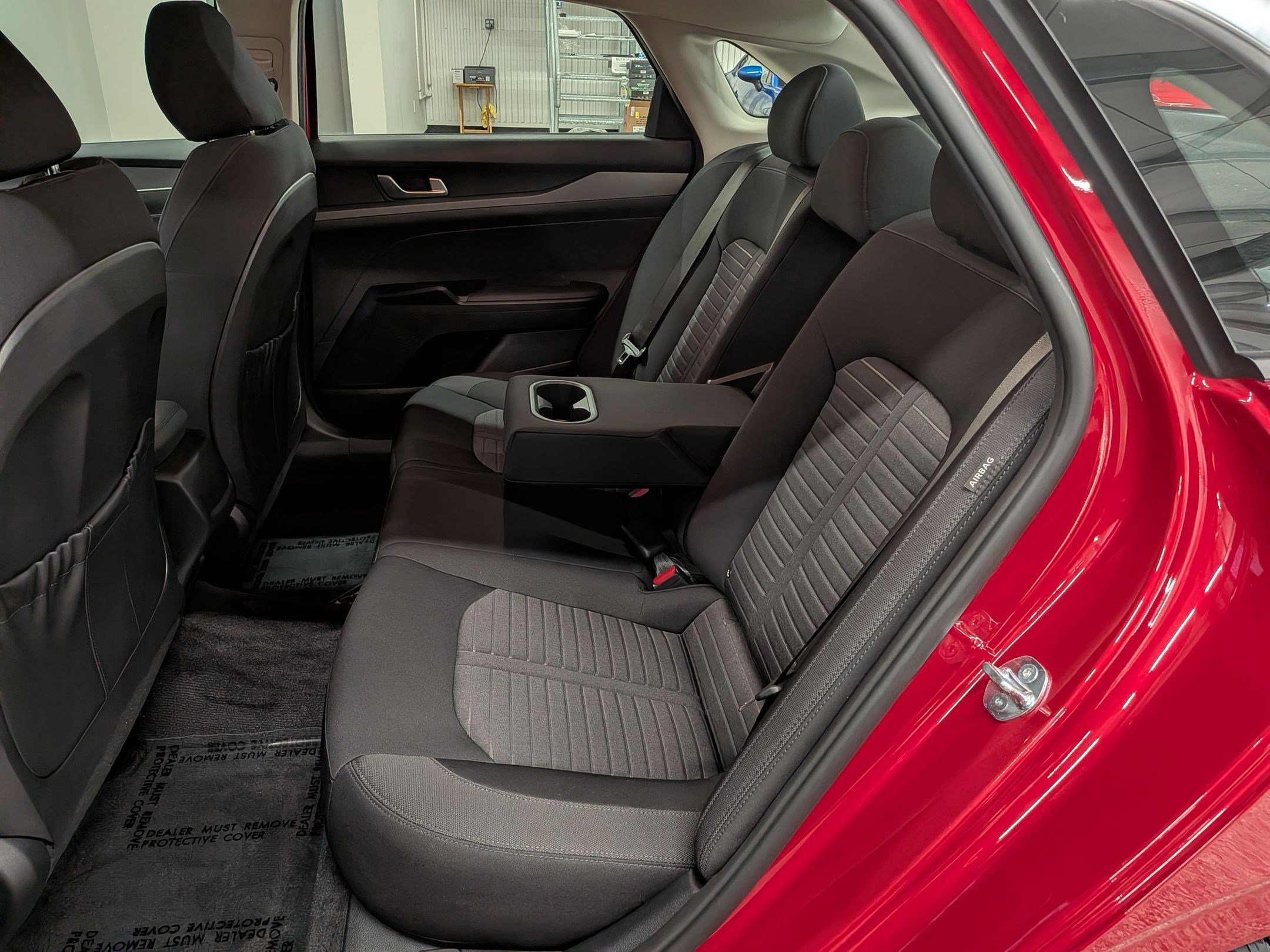 2025 Kia K5 LXS - Photo 11