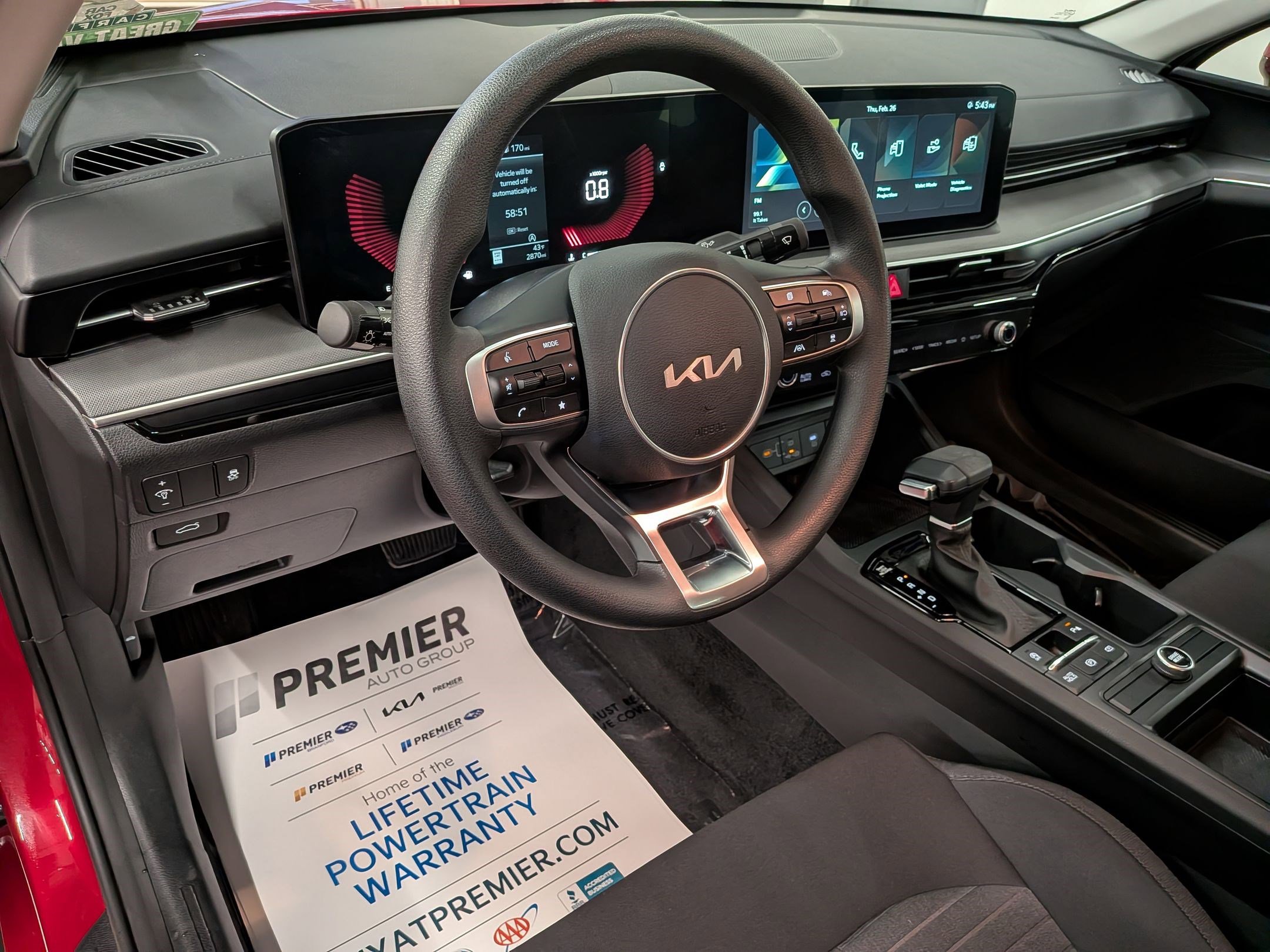 2025 Kia K5 LXS - Photo 10
