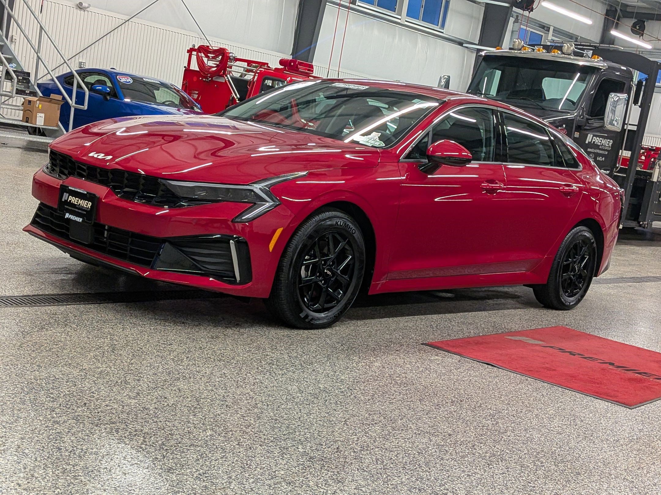 2025 Kia K5 LXS - Photo 7