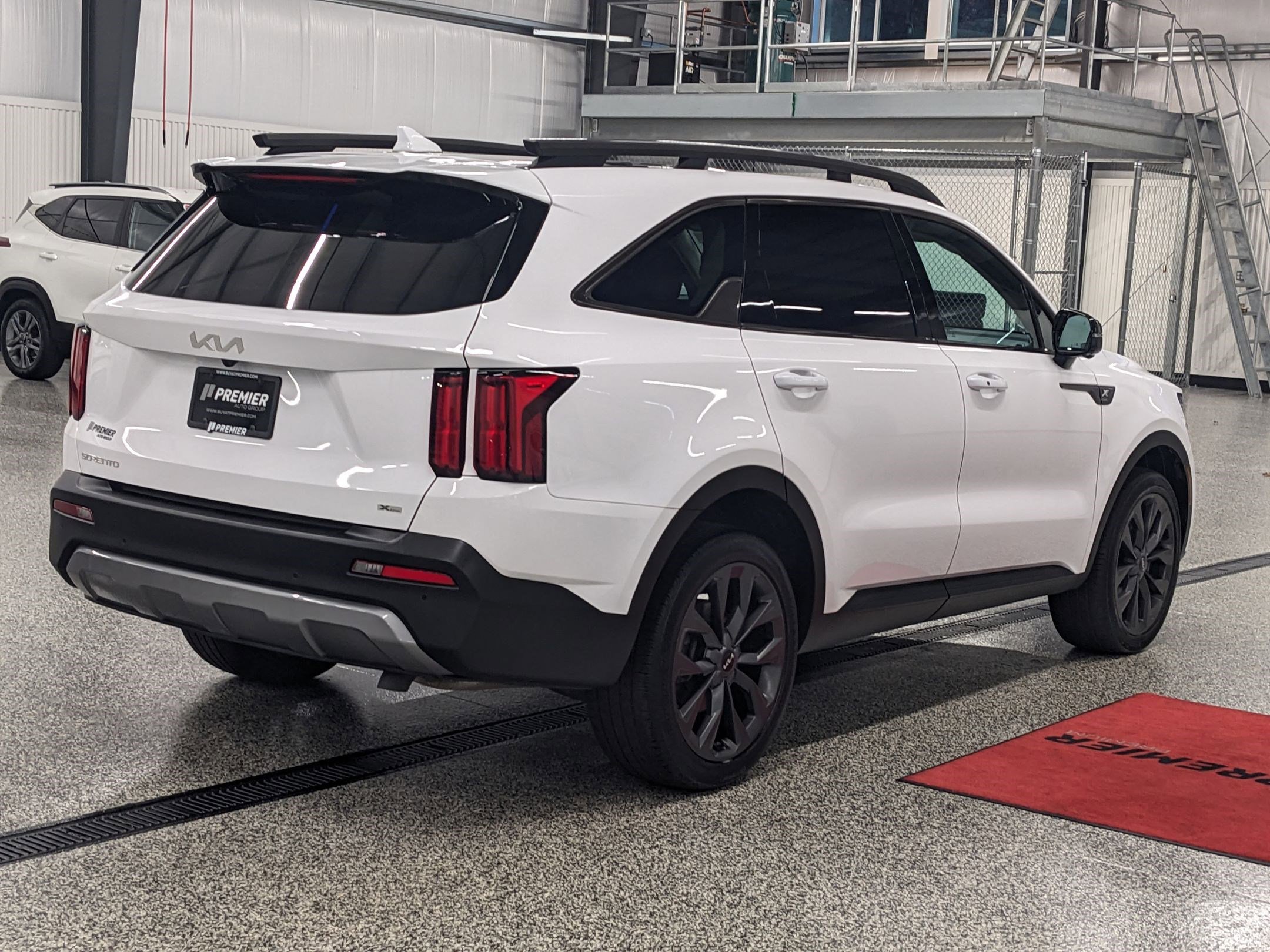 2023 Kia Sorento X-Line SX Prestige photo 2