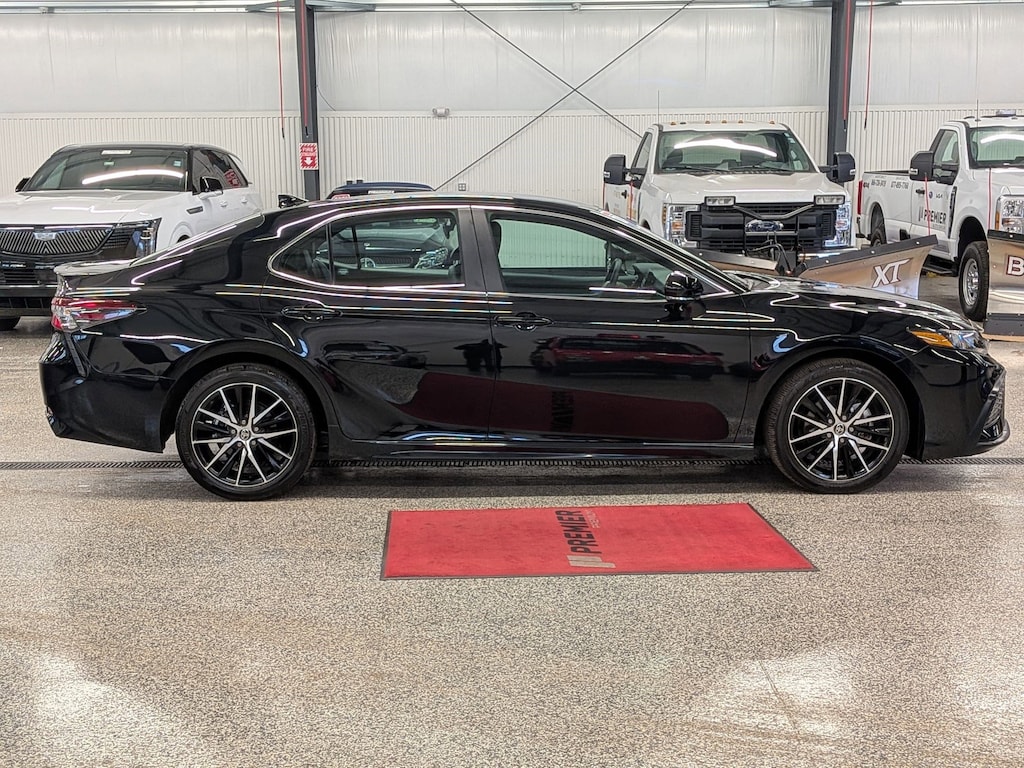 Used 2024 Toyota Camry SE 4dr Car