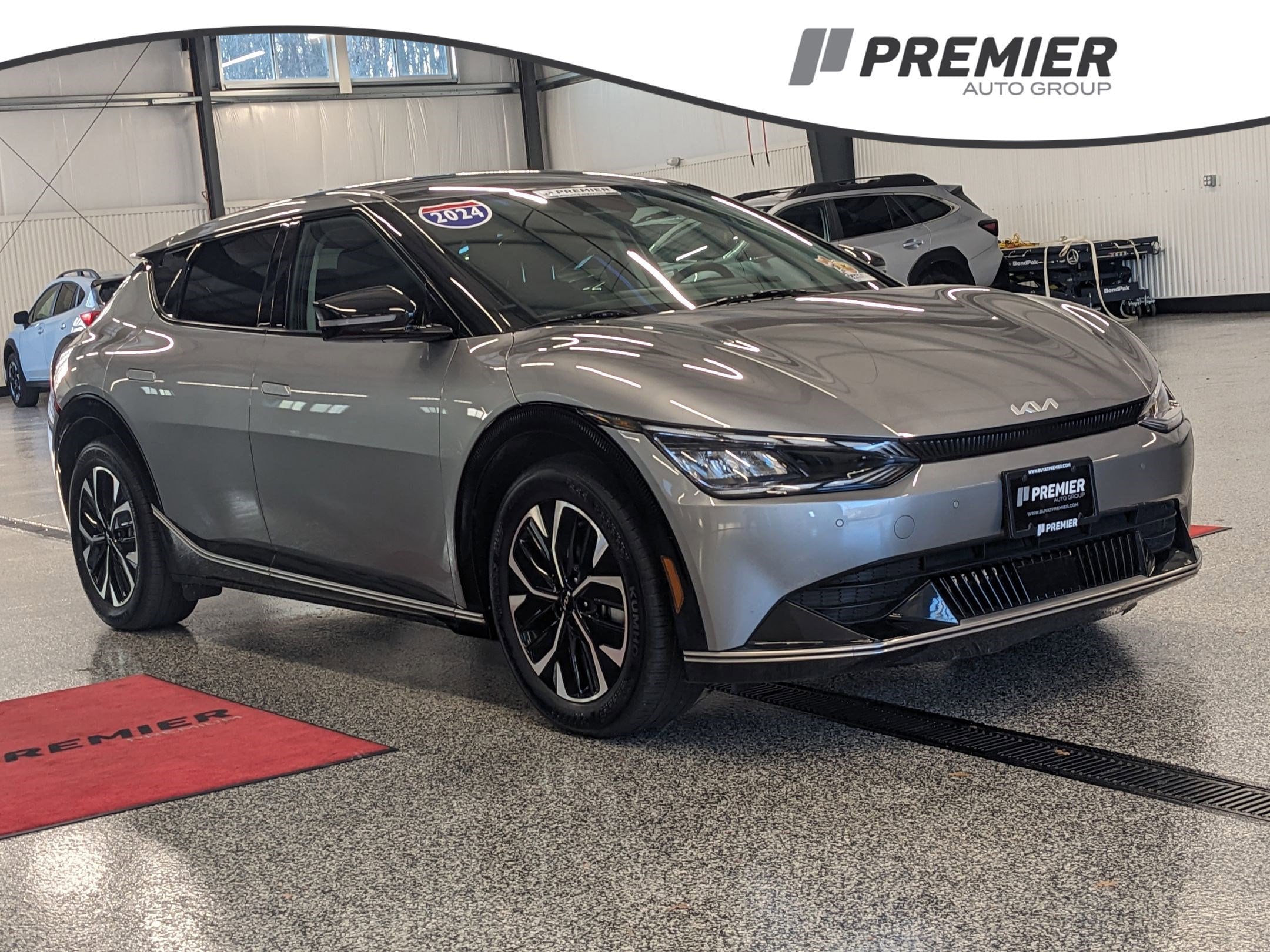 2024 Kia EV6 Wind's photo