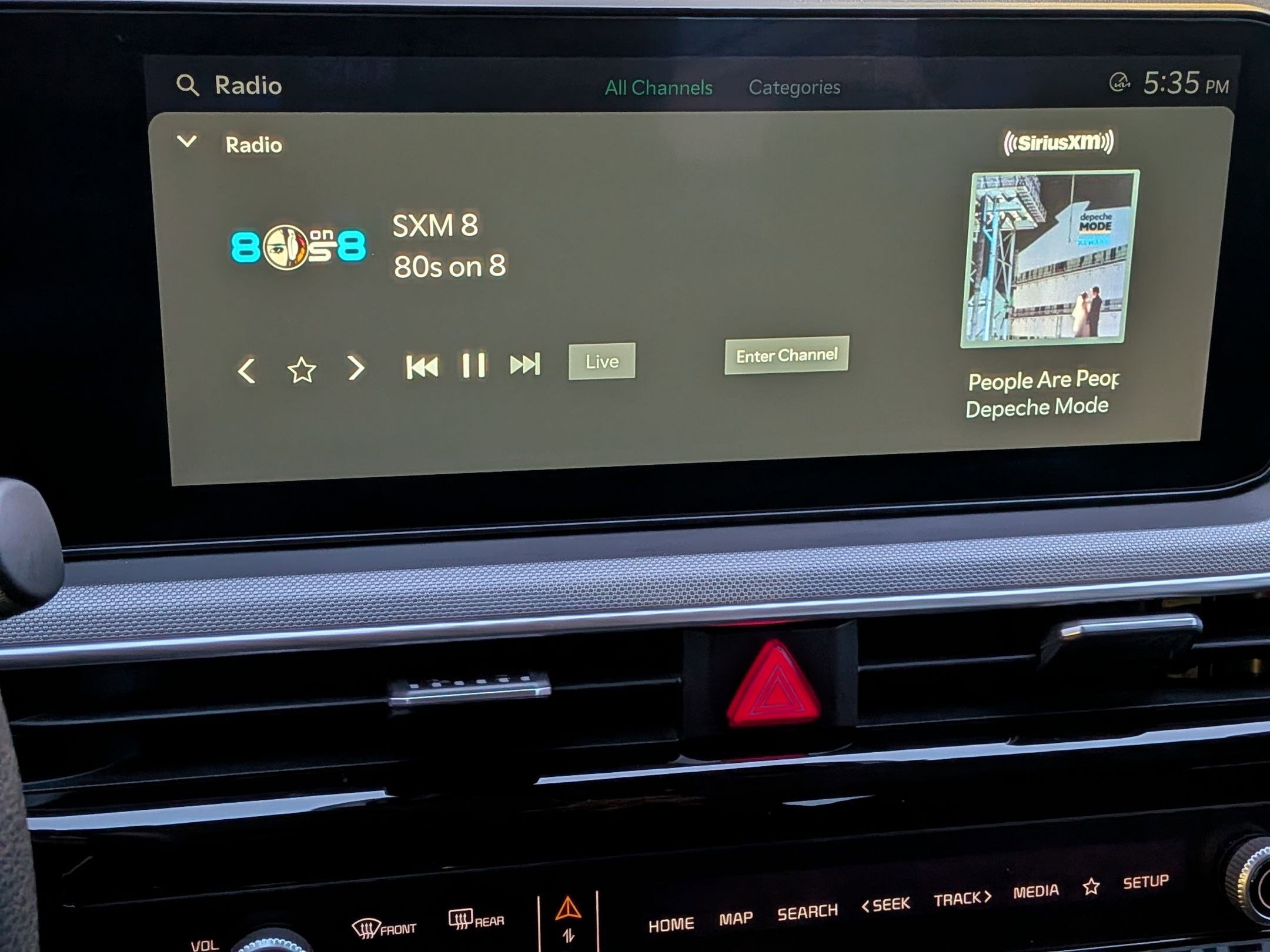 2025 Kia K5 LXS - Photo 24