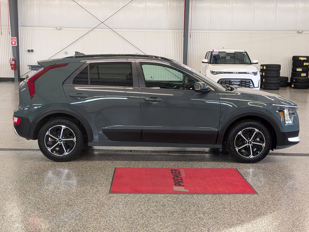 Certified 2023 Kia Niro EX Sport Utility
