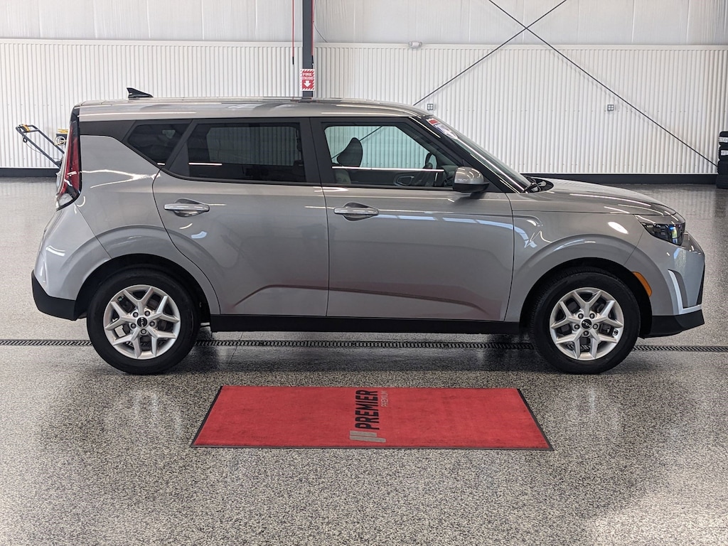 Certified 2023 Kia Soul LX Hatchback