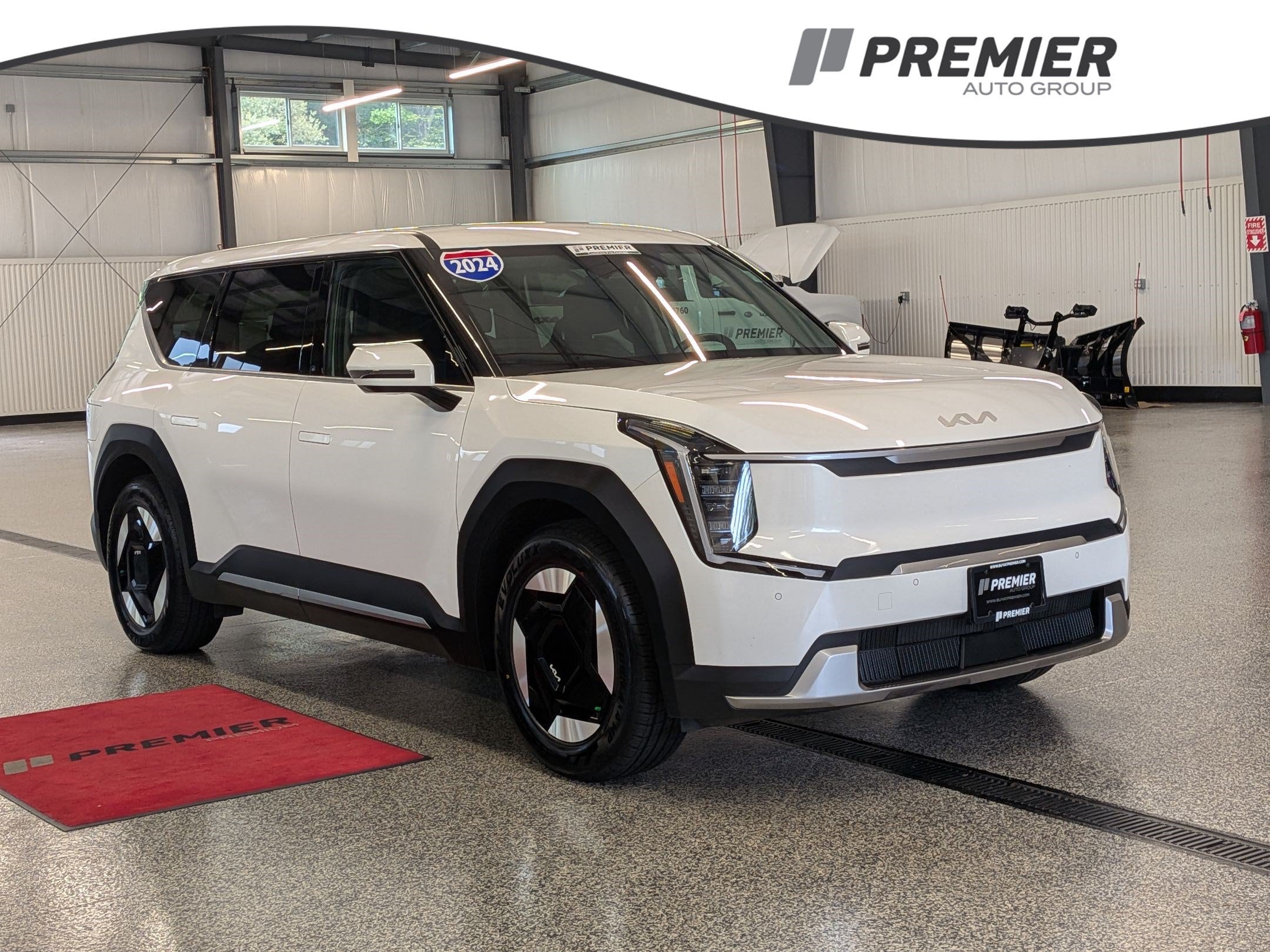 Certified 2024 Kia EV9 Light L/R with VIN KNDAB5S16R6036836 for sale in Branford, CT