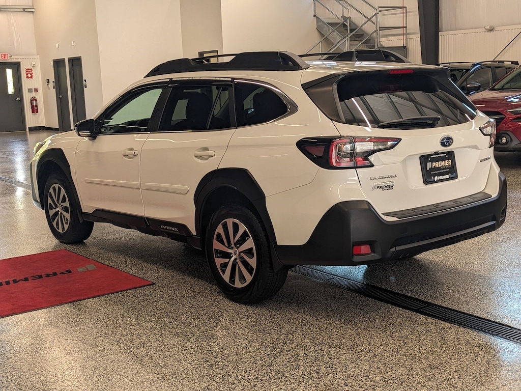 Used 2024 Subaru Outback Premium Sport Utility