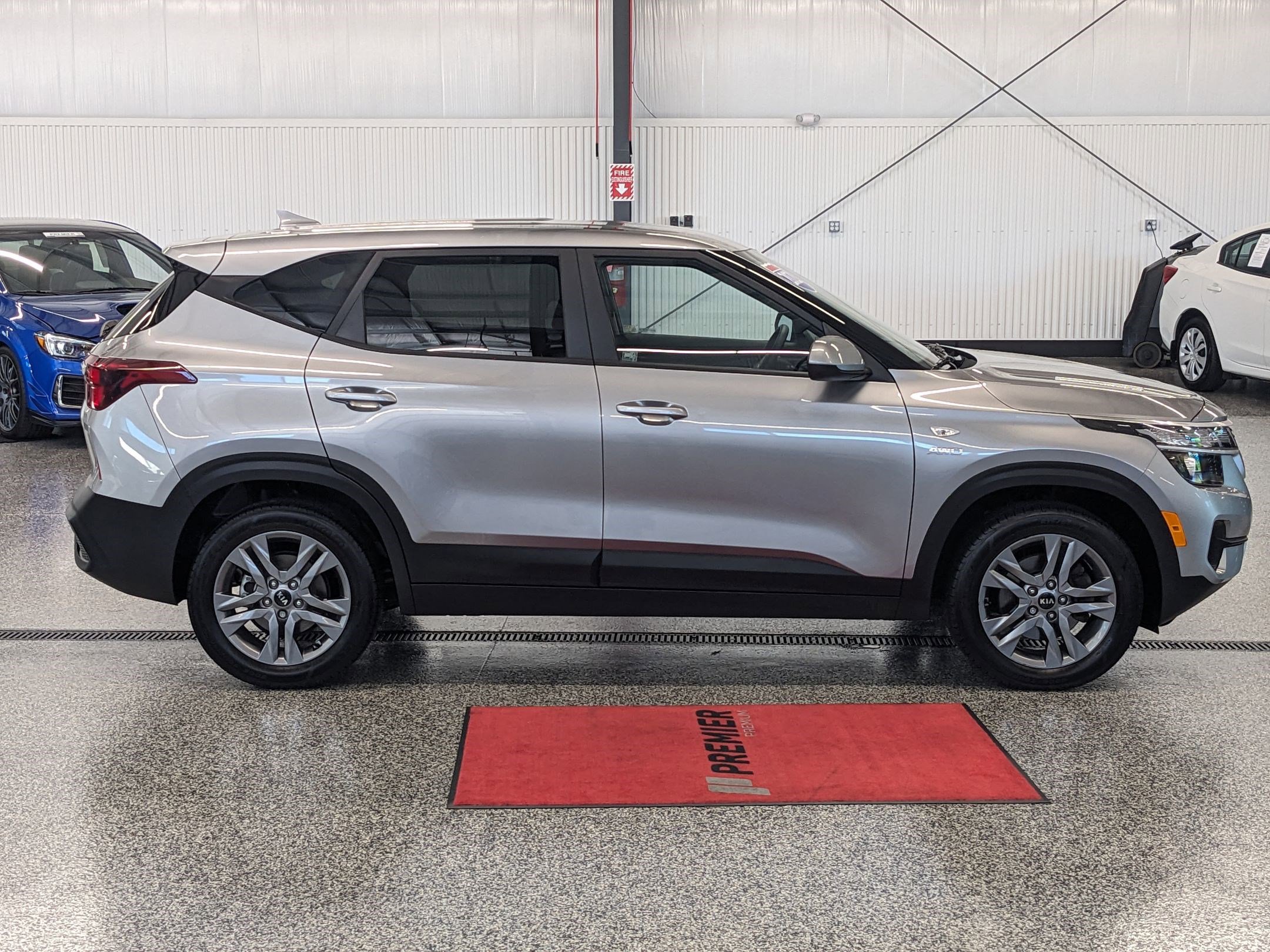 2021 Kia Seltos LX photo 2