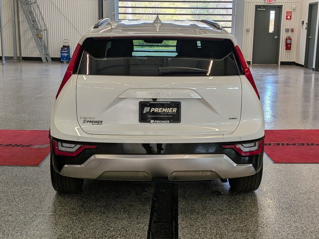 Certified 2023 Kia Niro SX Touring Sport Utility