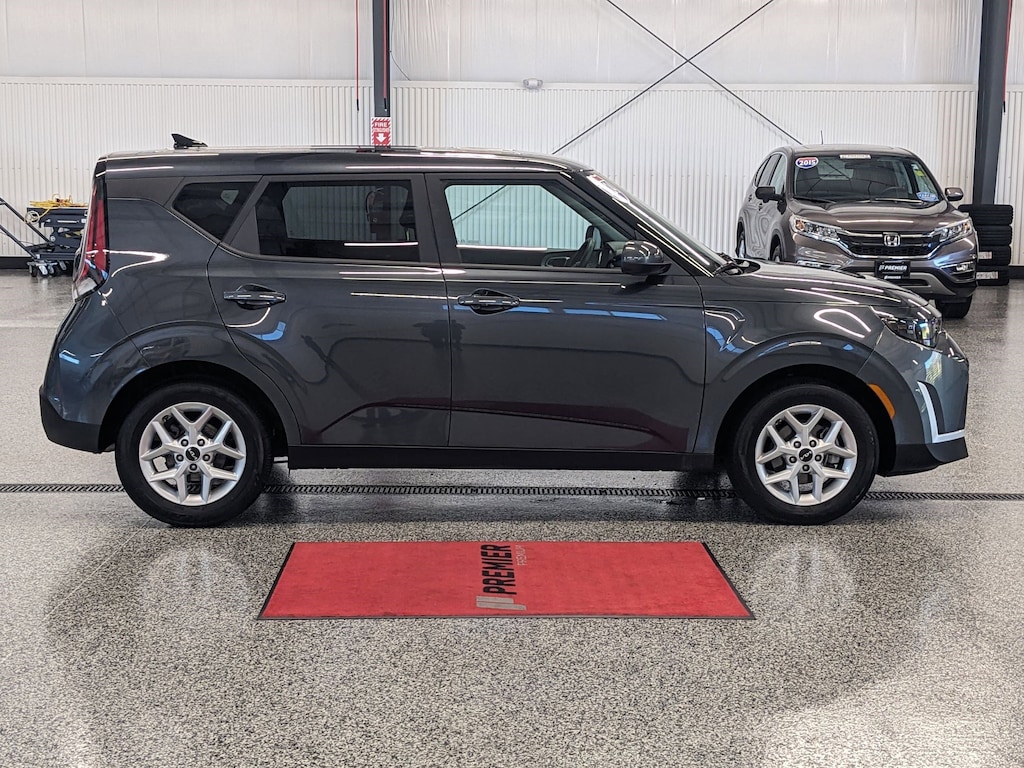 Certified 2024 Kia Soul LX Hatchback