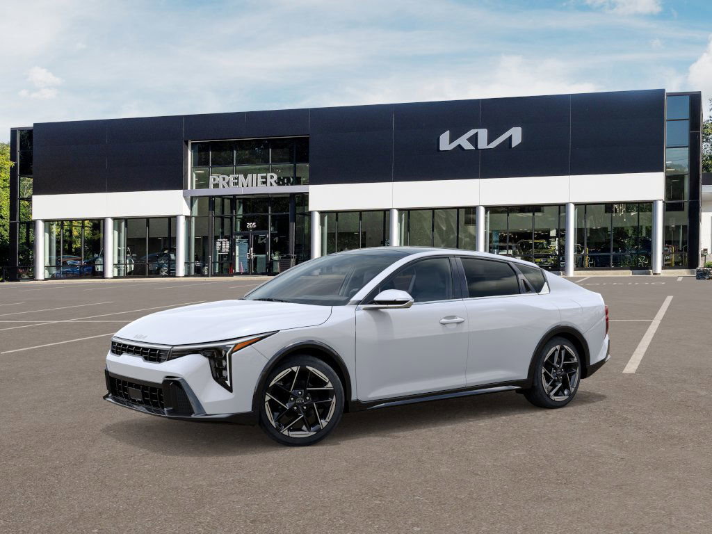 2025 Kia K4 GT-Line photo 3