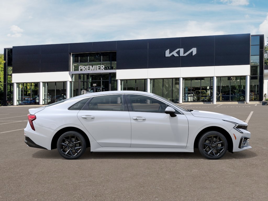 2026 Kia K5 LXS - Photo 8