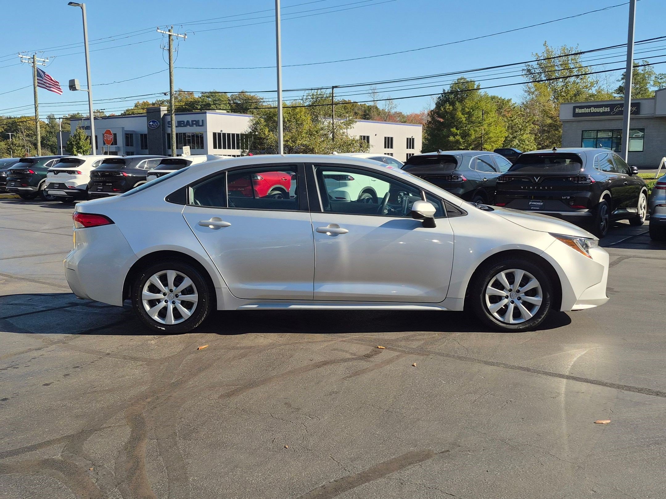 Used 2020 Toyota Corolla LE with VIN 5YFEPRAE5LP141401 for sale in Branford, CT