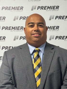 Staff member Julio Gomes from ID_0fe4ed