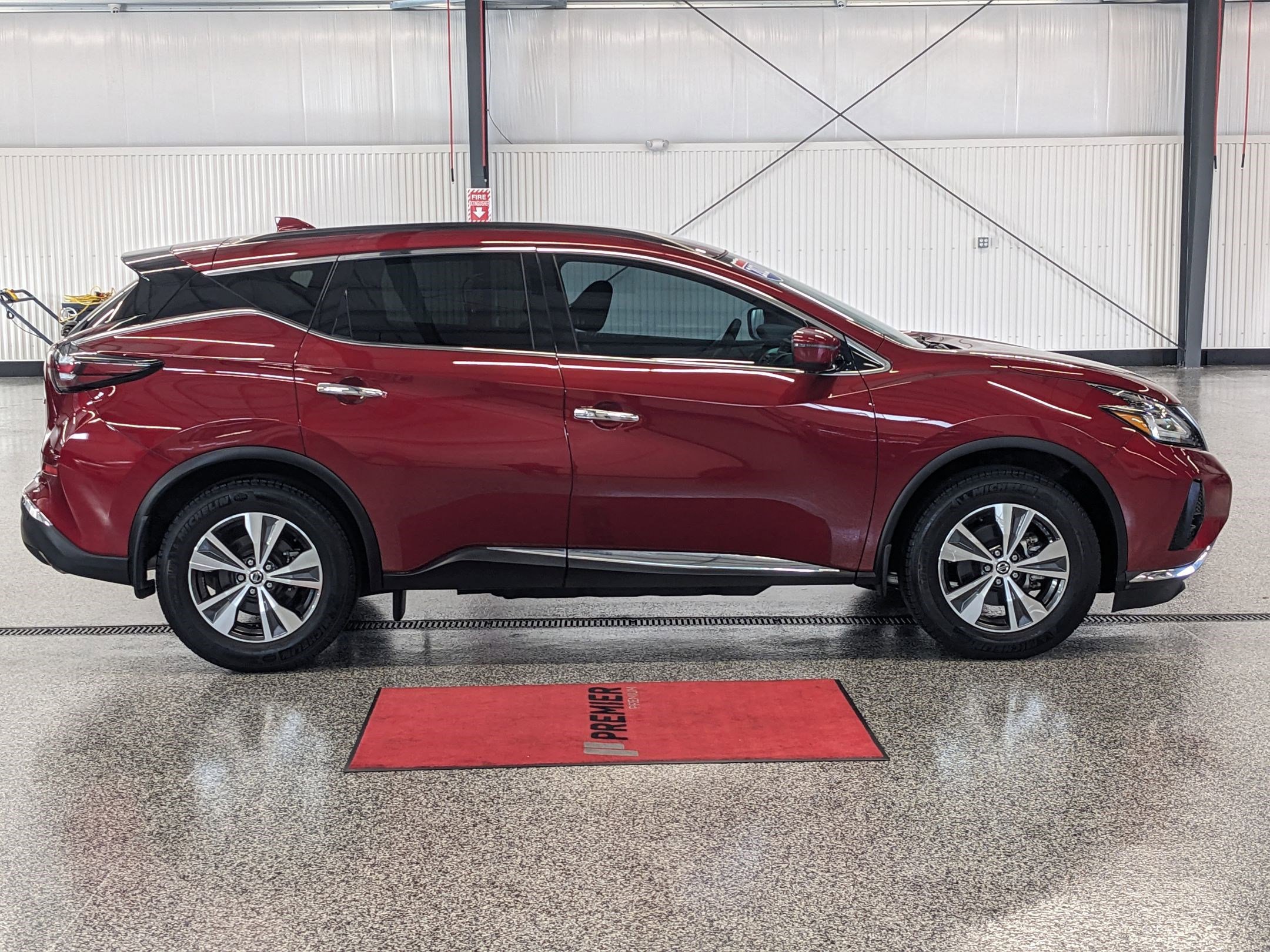 2021 Nissan Murano SV photo 2