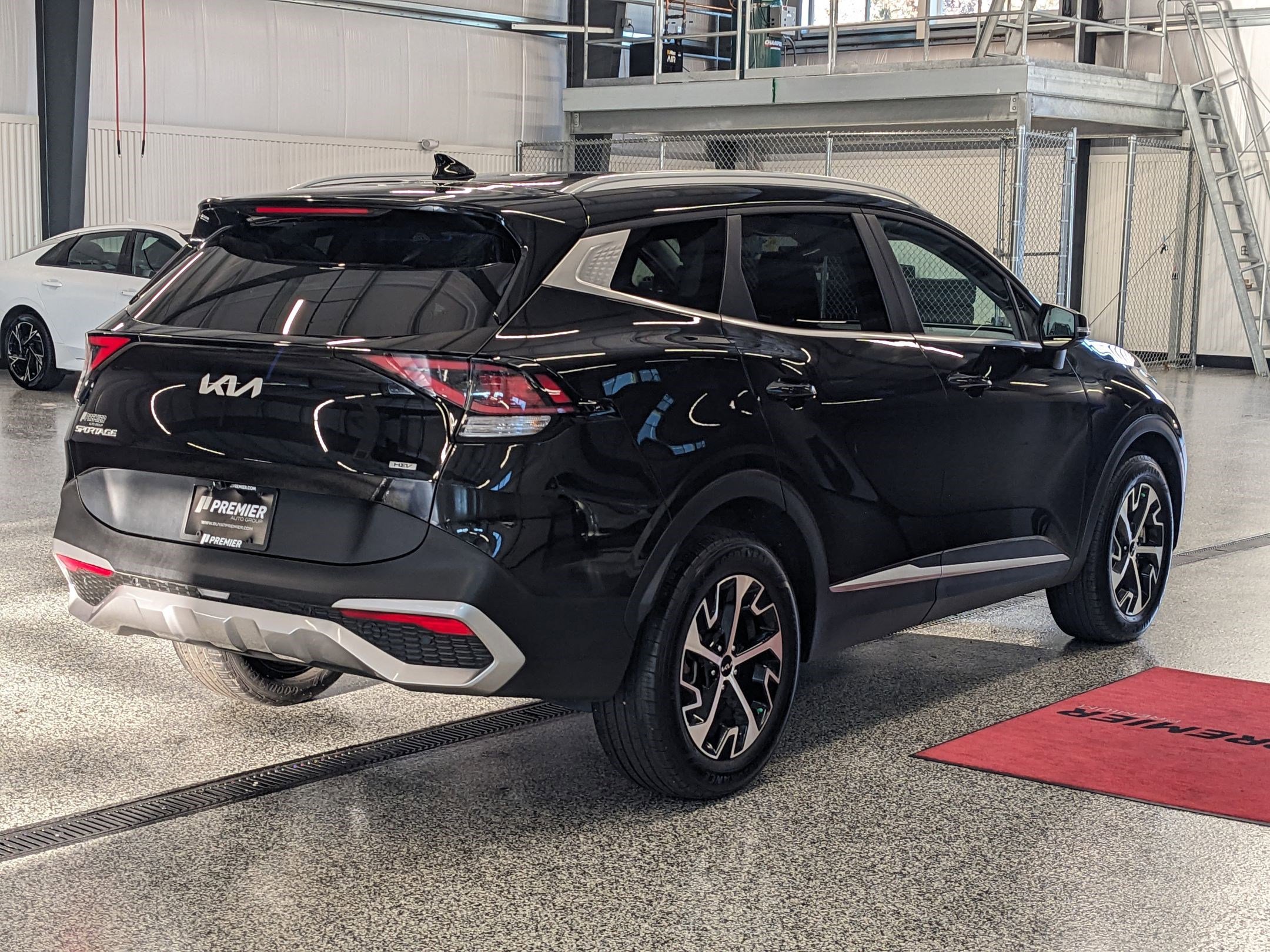 2023 Kia Sportage Hybrid EX photo 3