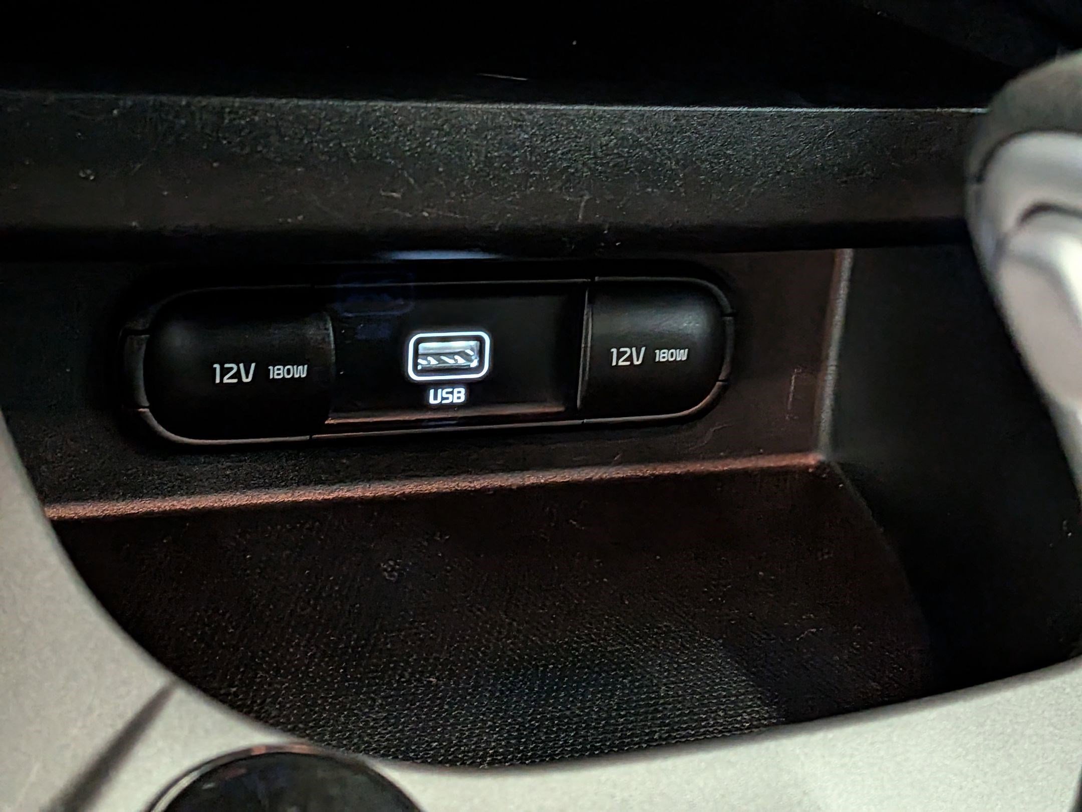 2023 Kia Seltos LX - Photo 17