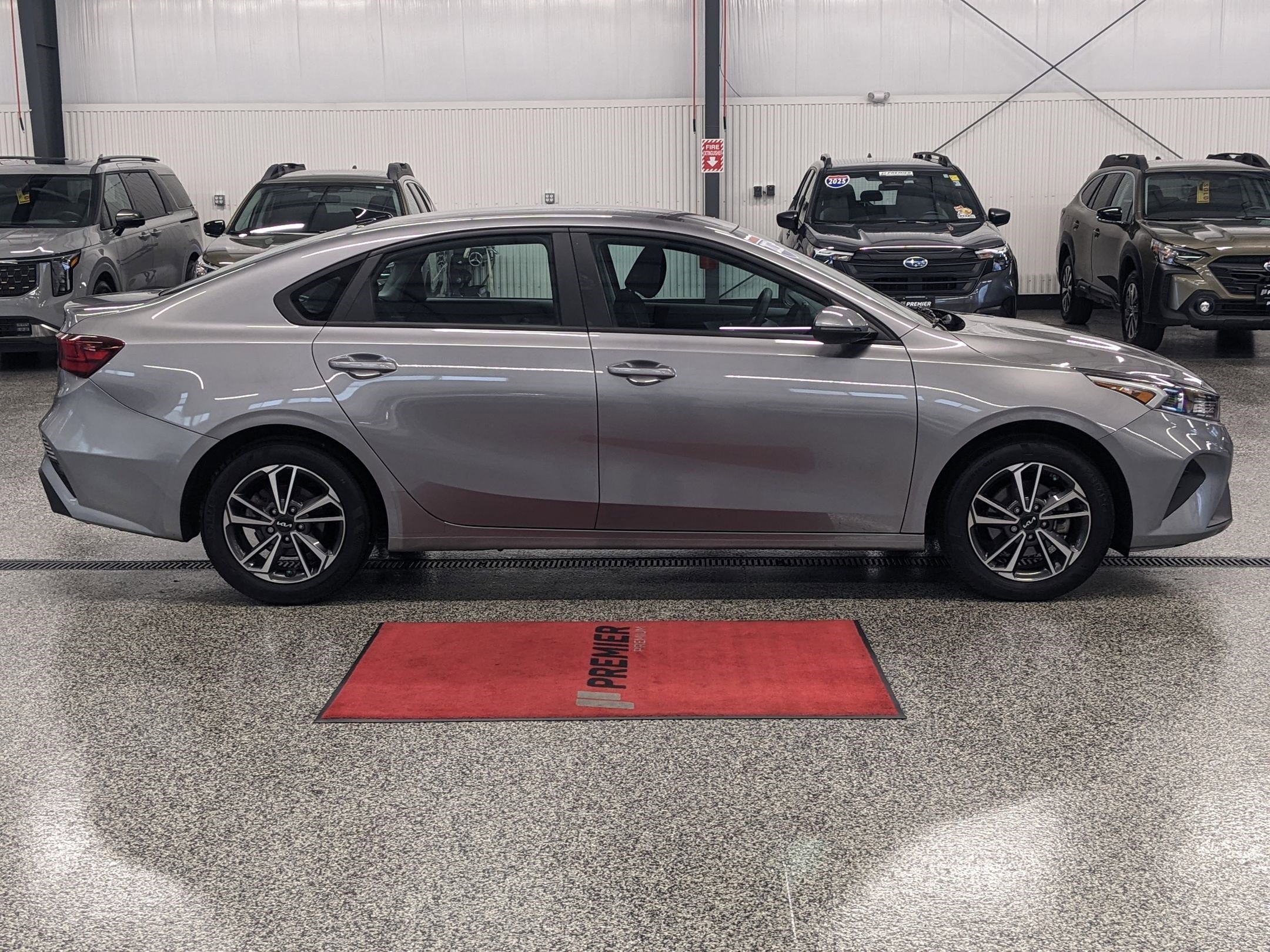 2023 Kia Forte LXS photo 2