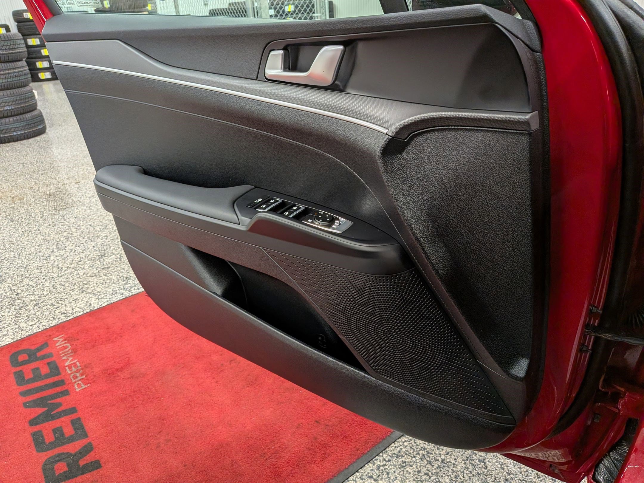 2025 Kia K5 LXS - Photo 22