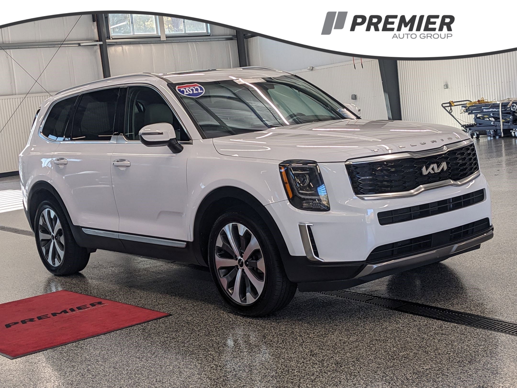2022 Kia Telluride S's photo