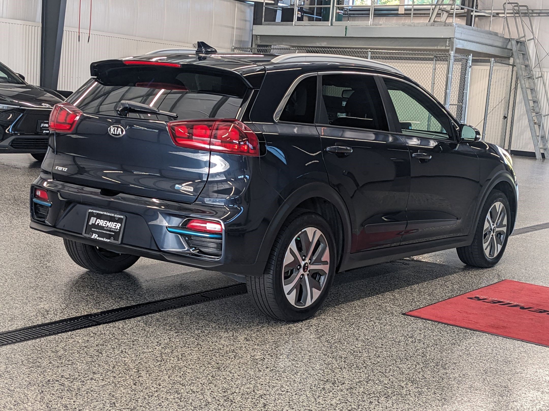 2019 Kia Niro EV EX photo 2