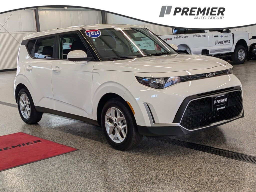 Certified 2024 Kia Soul LX Hatchback